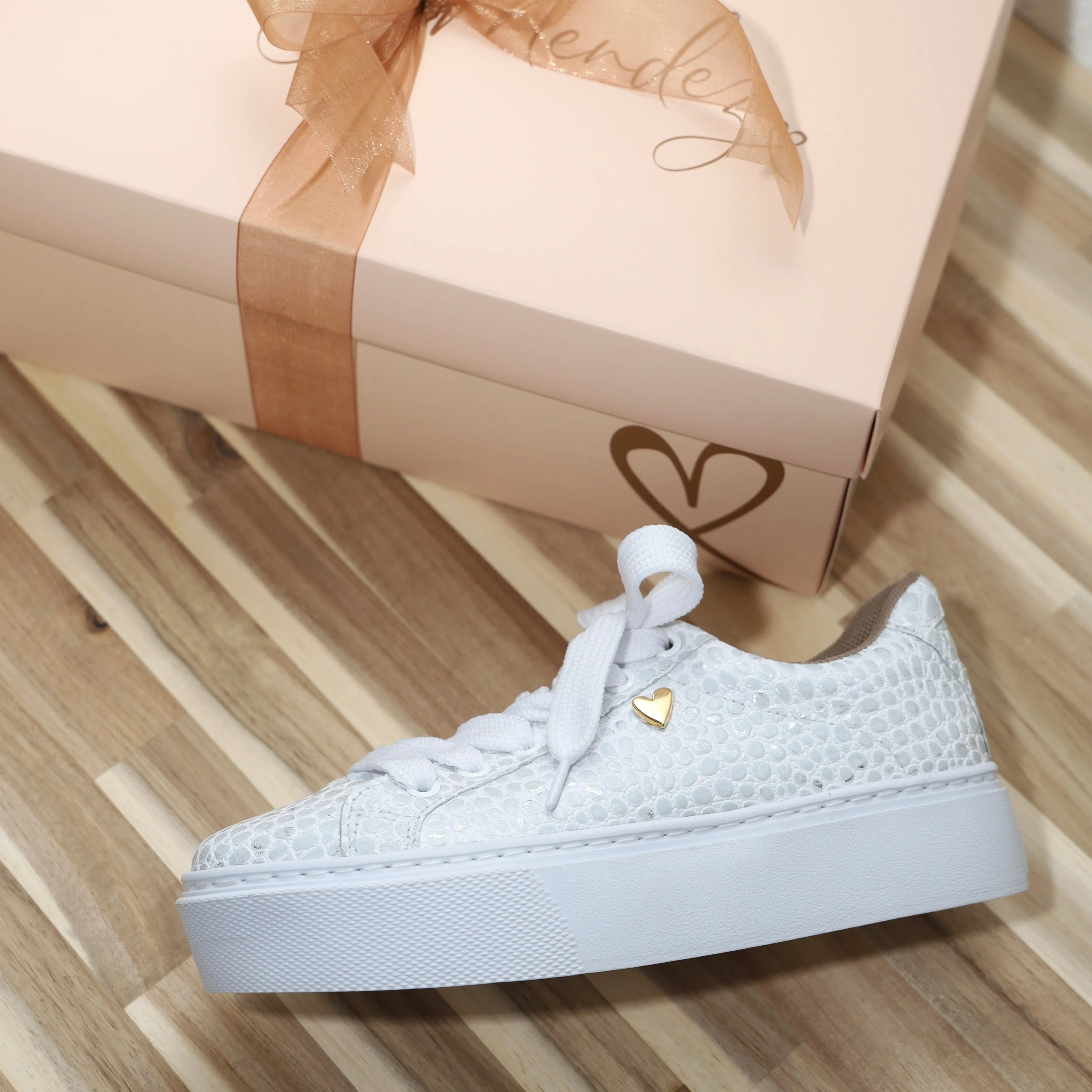 Carmina Sneakers - White / Silver [ NO RETURN NO EXCHANGE ]