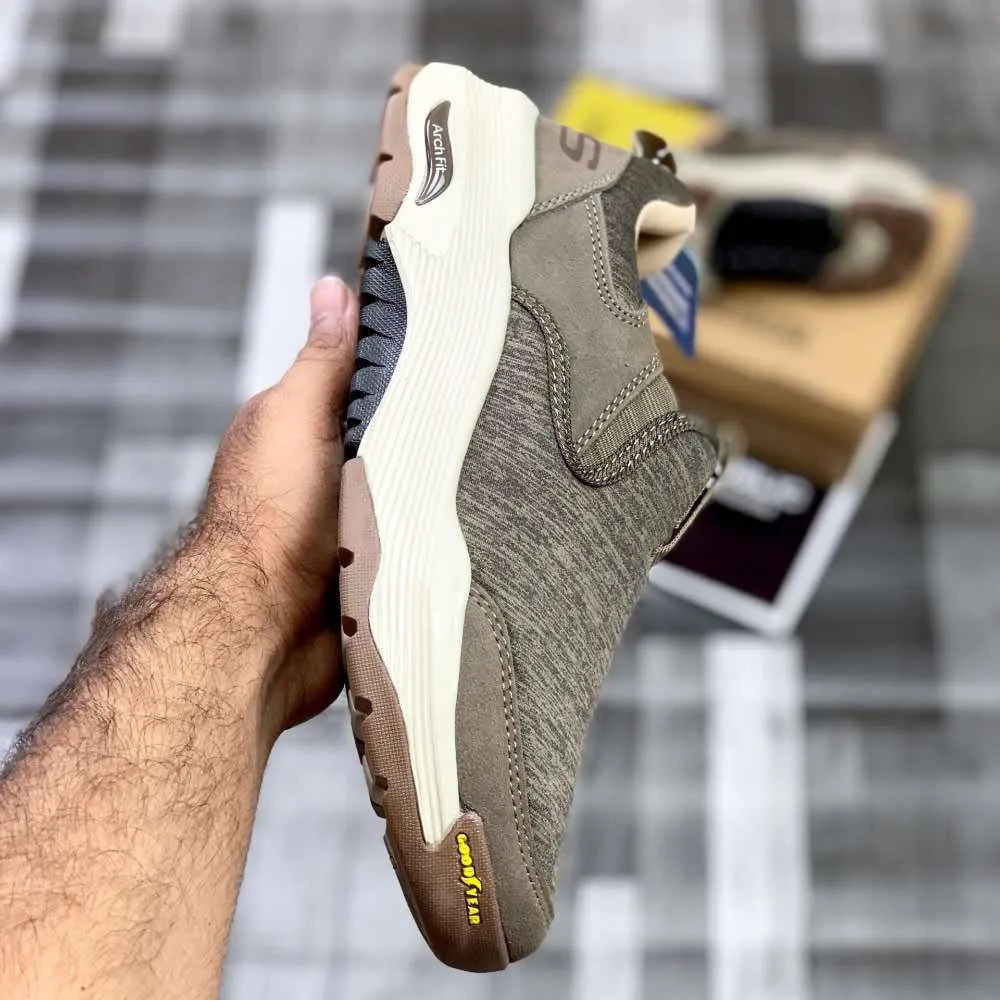 Skecherrs Archfitt Slip-In "Natural Brown"